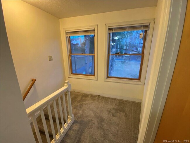 Building Photo - 247 Felt Rd