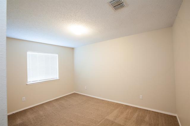 Building Photo - 1118 Water Oak Way