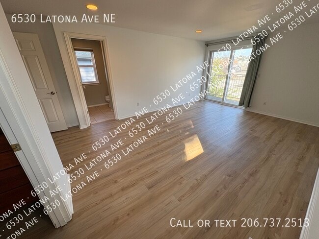 Building Photo - 6530 Latona Ave NE
