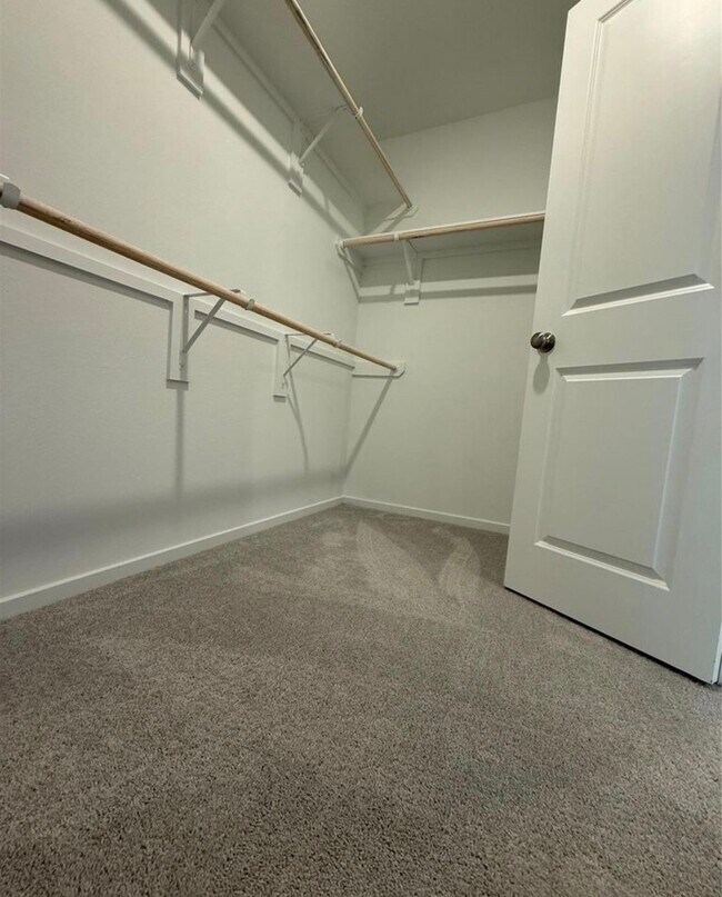 Building Photo - 14896 N Ascot Bend Cir