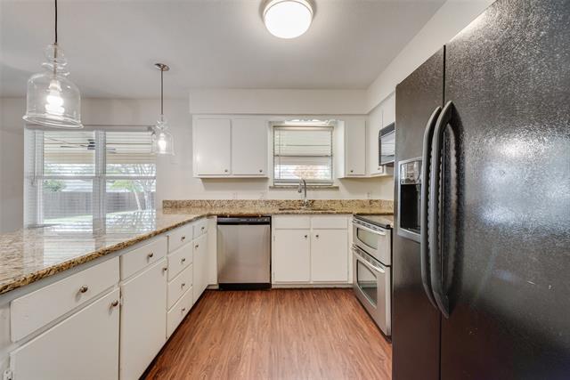 Building Photo - 516 Roberts Dr