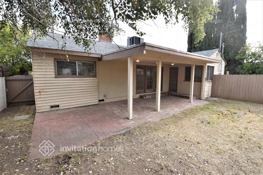 Building Photo - 19520 Haynes St