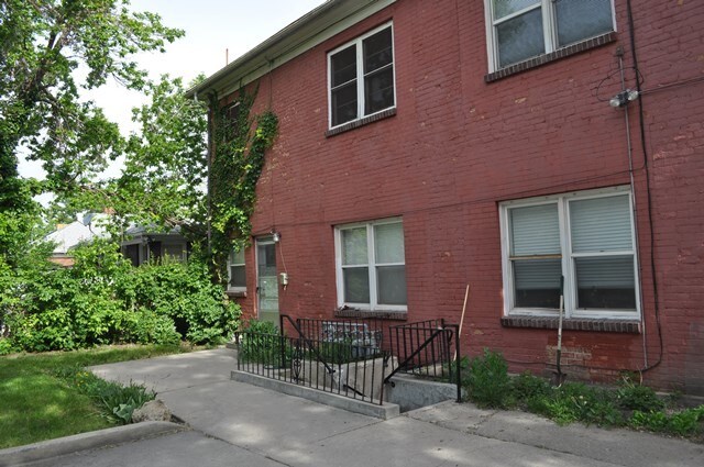 Building Photo - 768 E 900 S