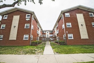 Building Photo - 14123 S Tracy