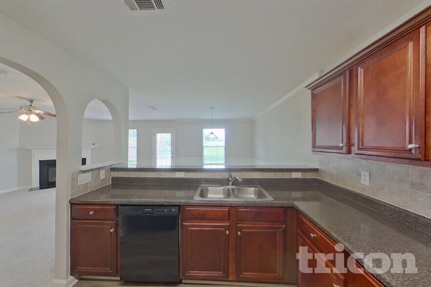 Building Photo - 2435 Cornell Cir