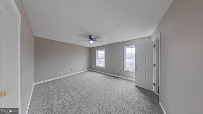 Building Photo - 11 Morningstar Dr