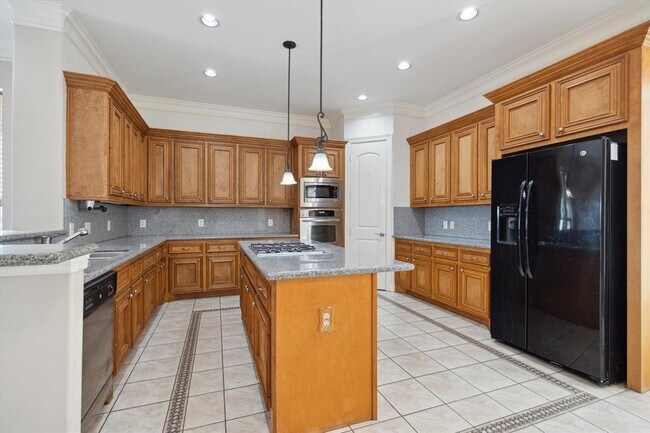 Building Photo - 3808 Glen Arbor Dr