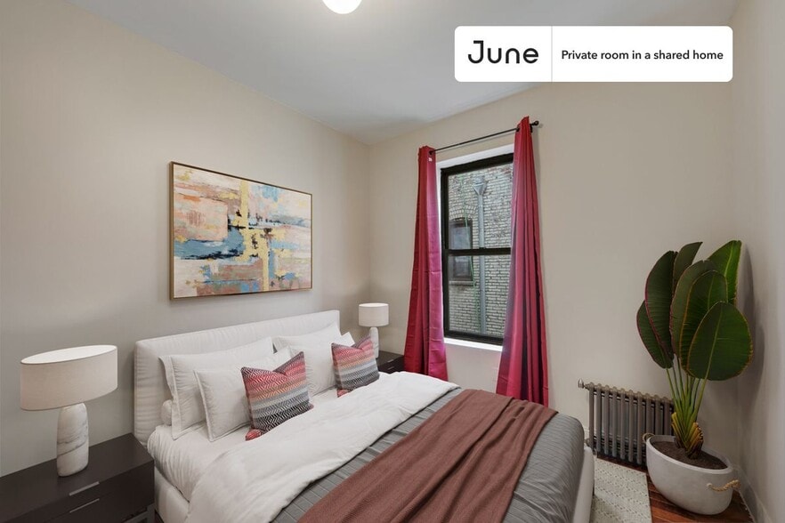 Primary Photo - Room in Shared 4 bed/1 bath home