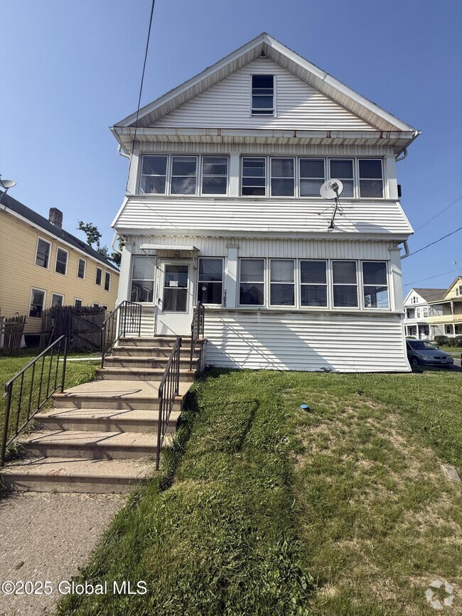 Building Photo - 105 Southern Blvd