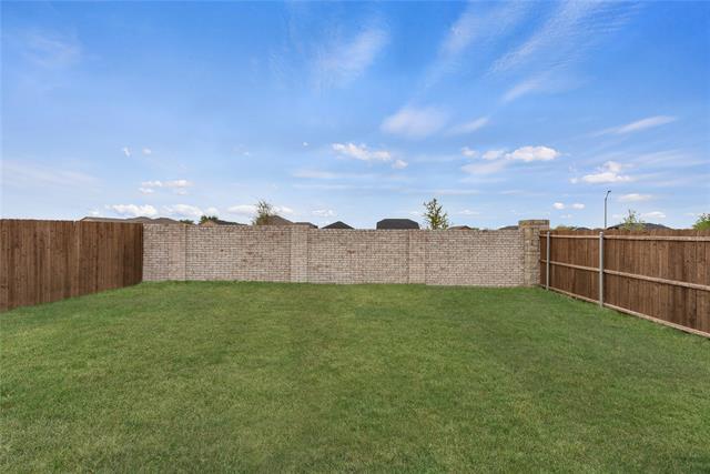 Building Photo - 529 Waterhouse Lk Dr