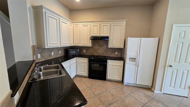 Building Photo - 2918 Hebert Trail Dr