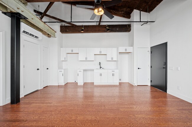 Building Photo - 2545 N Hancock St