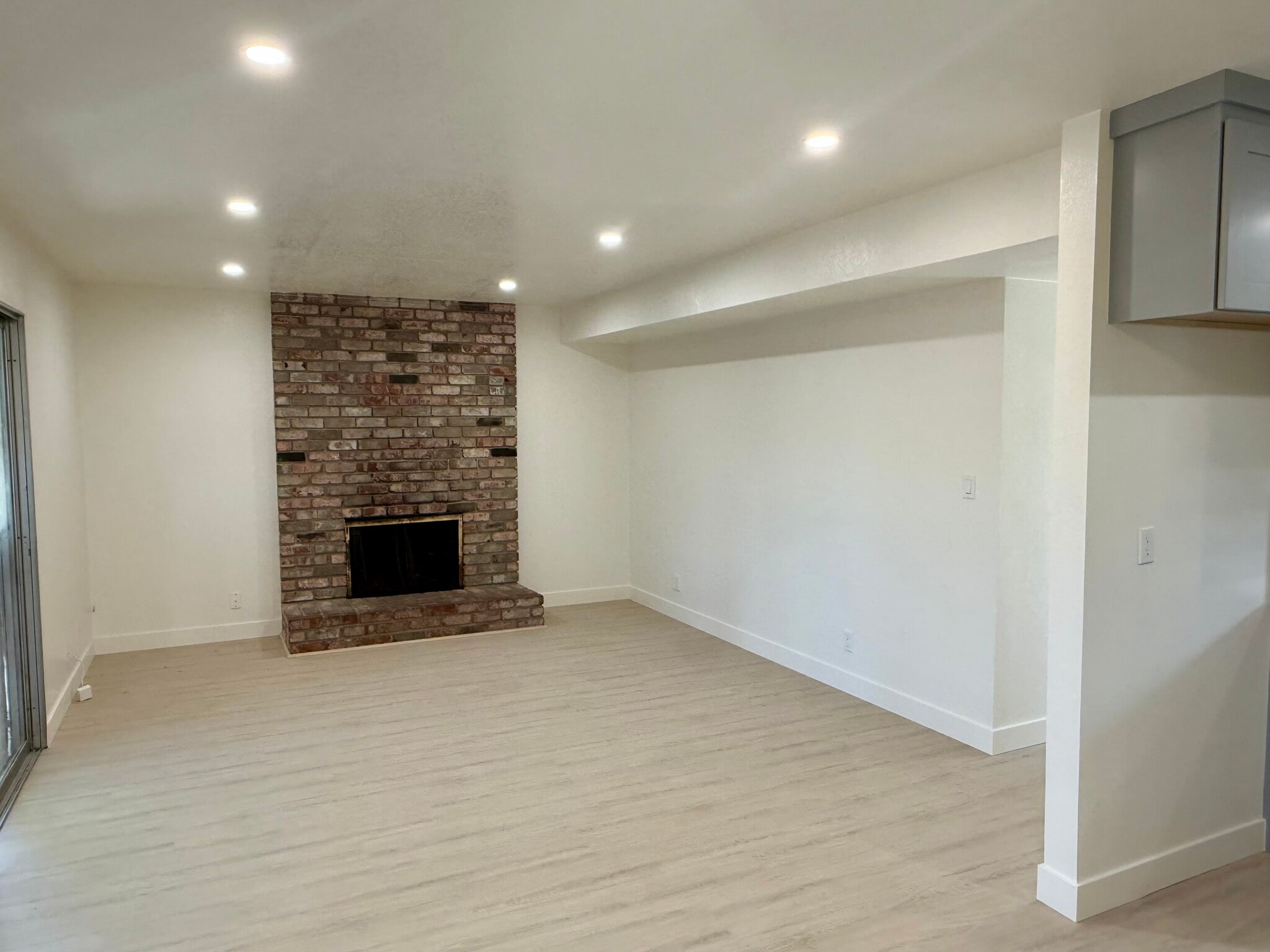 Building Photo - 2228 Capistrano Dr