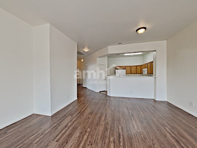 Building Photo - 2849 Serenidad Dr