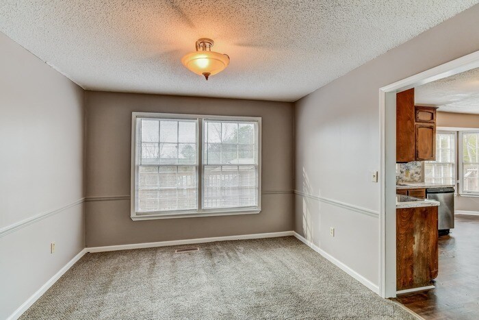 Building Photo - 233 Port S Ln