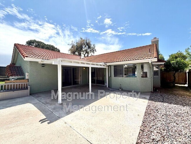 Building Photo - 45680 Clubhouse Dr