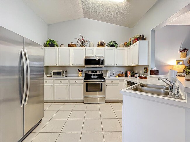 Building Photo - 26338 Glen Eagle Dr