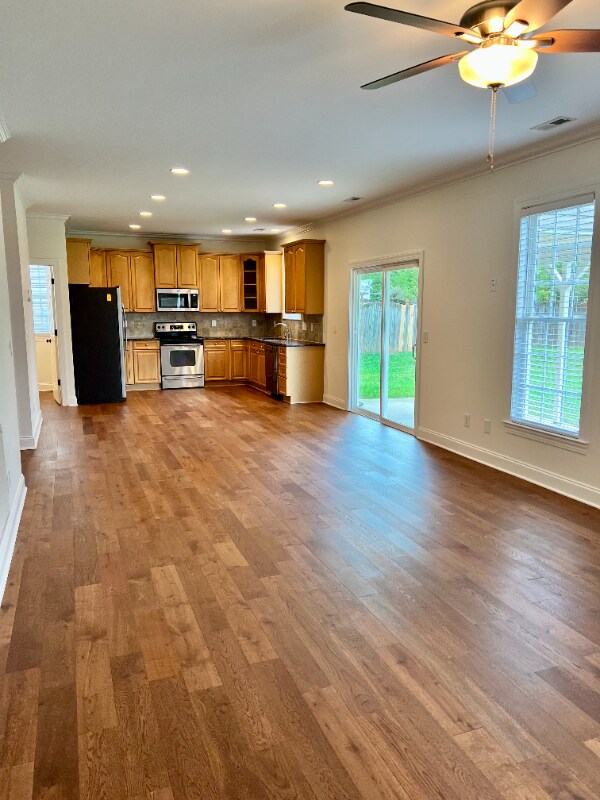 Building Photo - 228 Cabot Dr