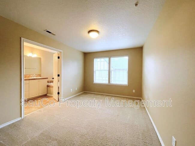 Building Photo - 15908 NW Central Dr