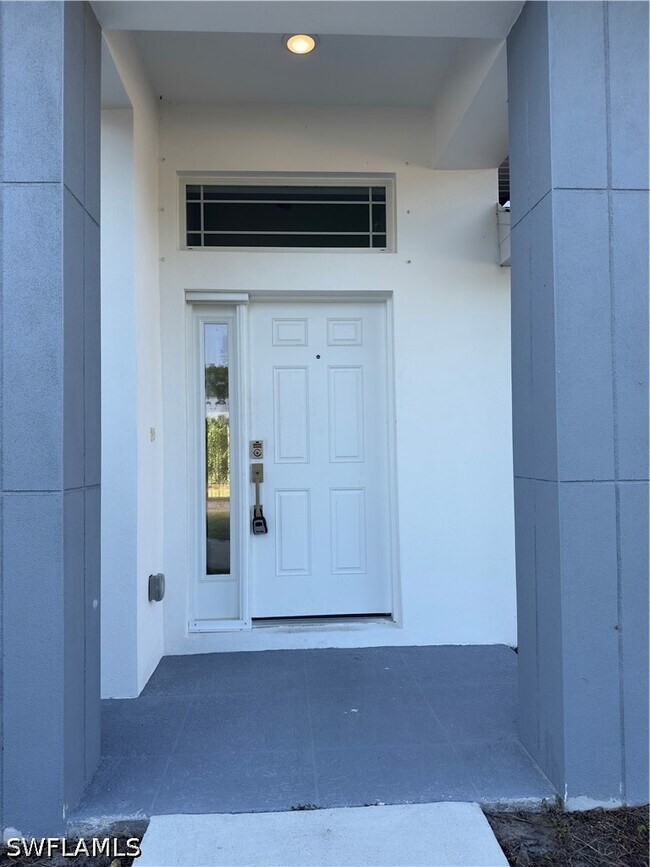 Building Photo - 3707 38th St SW