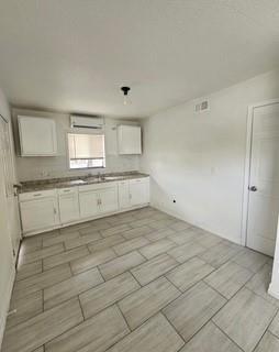 Building Photo - 3829 Mt Pleasant St