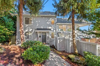 Building Photo - 3Bd/2.5Ba Seattle House