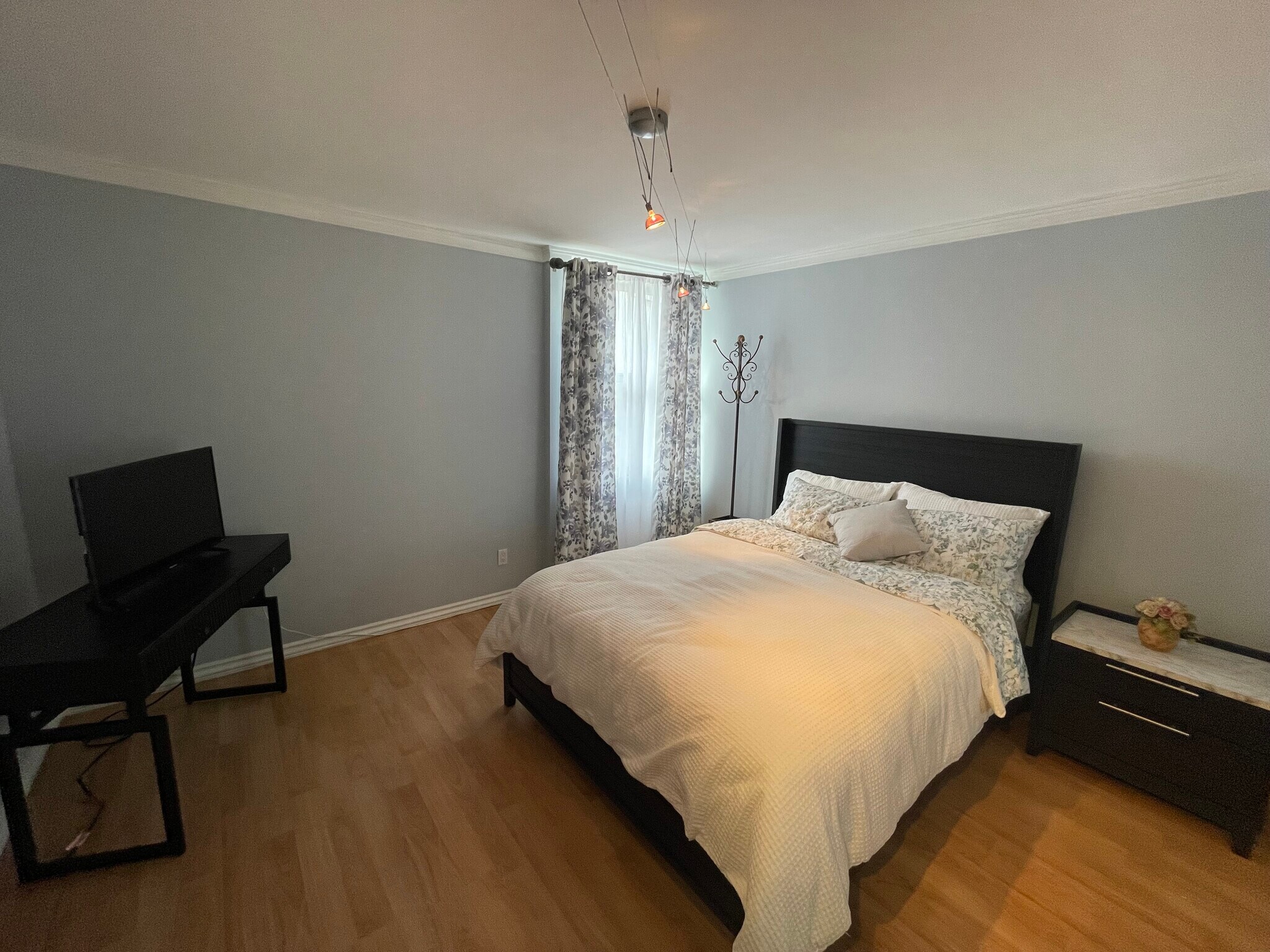 3rd Bedroom - 5271 Newcastle Ave