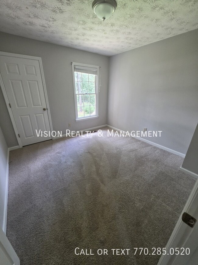 Building Photo - 985 S Lassetter Cir