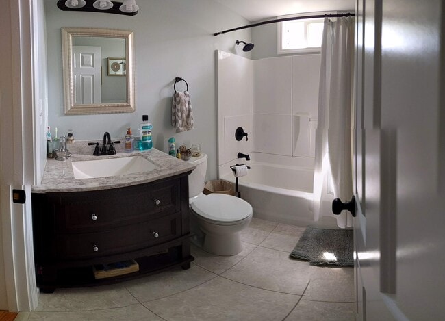 Building Photo - 90 Hickory Hill Rd