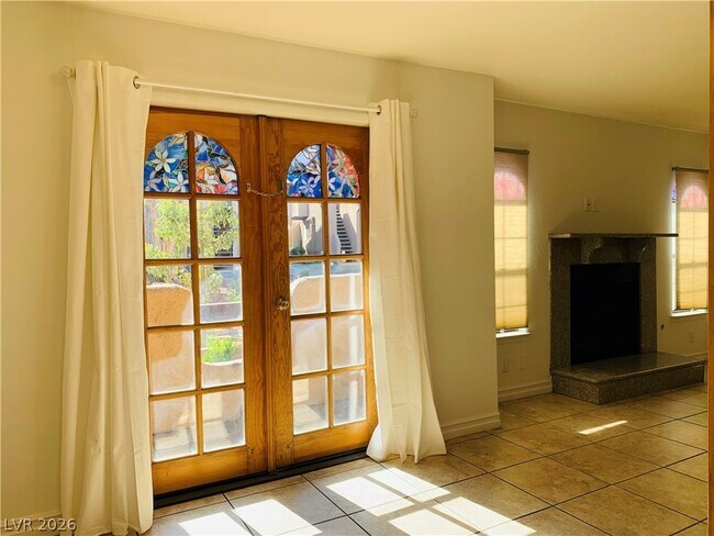 Building Photo - 4069 Nook Way