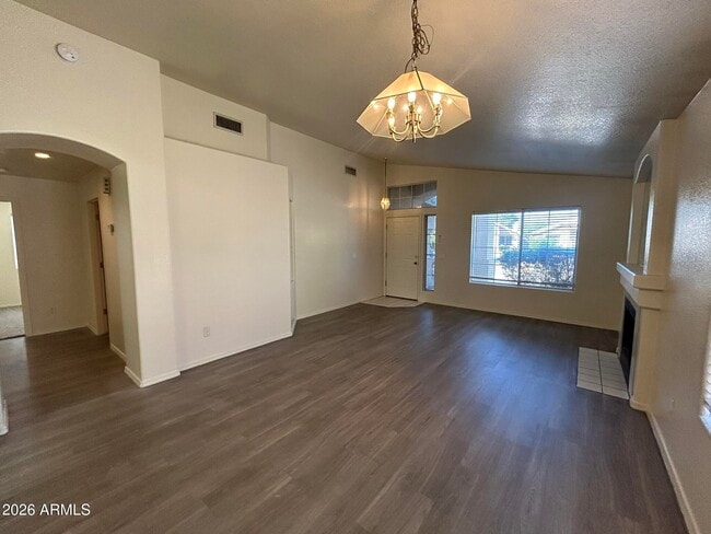 Building Photo - 51 N Del Pueblo Pl