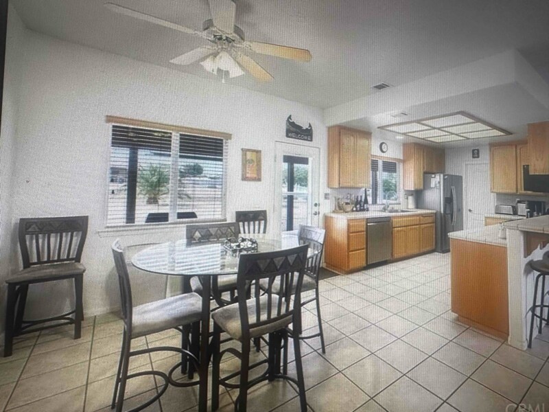 Building Photo - 7874 Paisley Ave