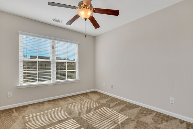 Building Photo - 100 Cantle Dr