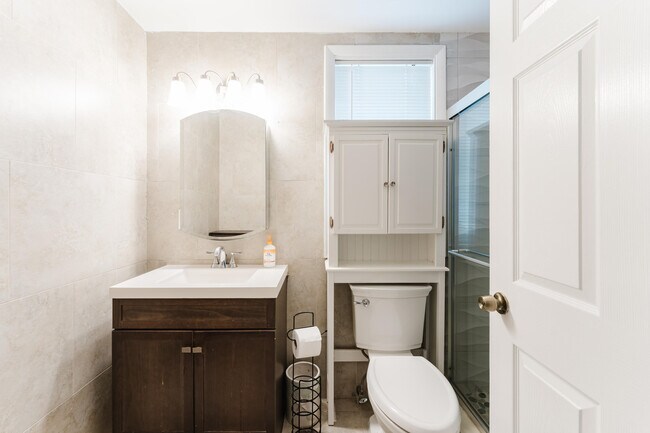 Building Photo - 700 E Palmetto Park Rd