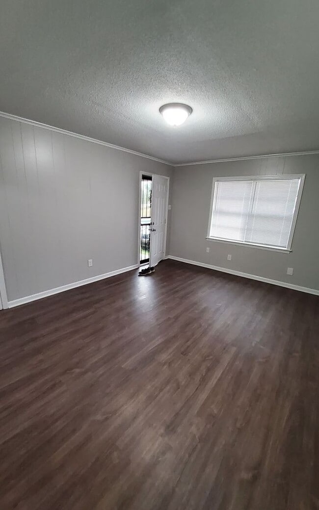 Building Photo - 2970 Hale Ave