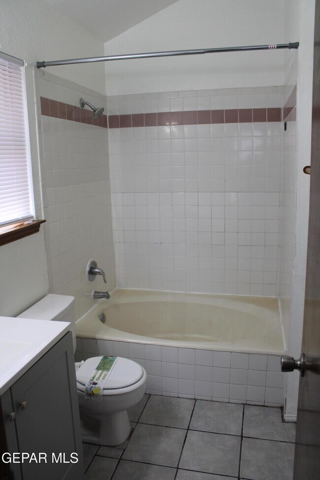 Building Photo - 1472 Sierra De Oro Dr