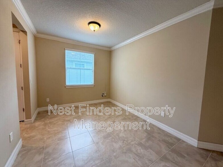 Building Photo - 29 Lakefront Ln