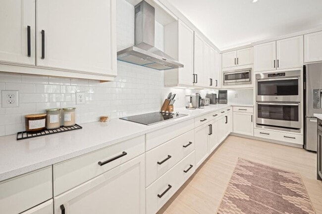 Building Photo - 9841 Salty Bay Dr