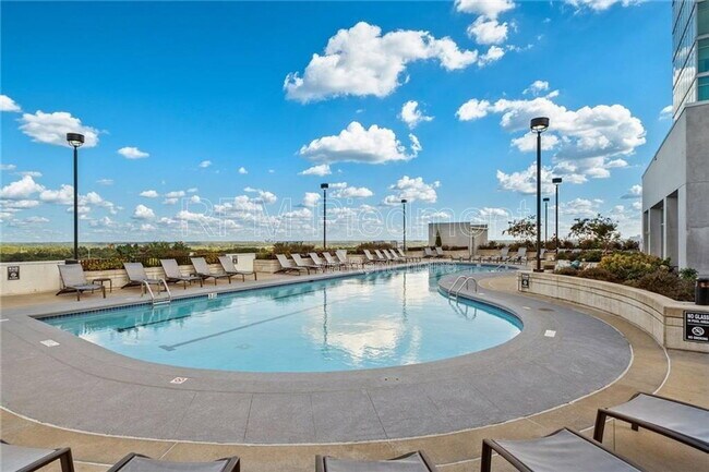 Building Photo - 250 Pharr Rd NE
