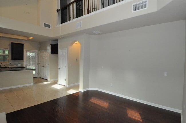 Building Photo - 7709 Menchaca Rd