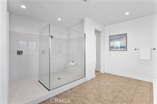 Building Photo - 105 Shear