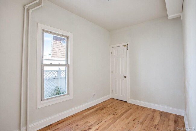 Building Photo - 45 Lynbrook Ave