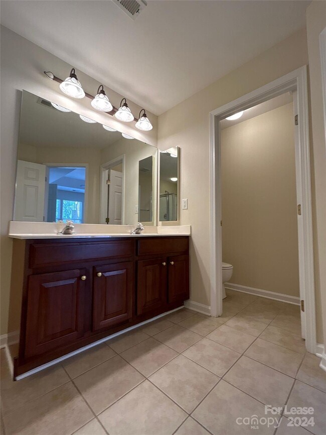 Building Photo - 5236 Berkeley Estates Dr