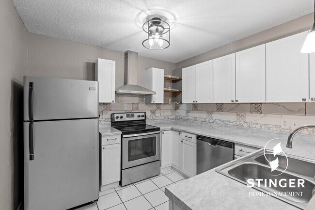 Building Photo - 16 Quail Ridge Cir N