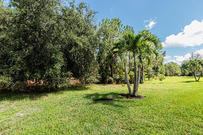 Building Photo - Seasonal or Annual Luxury Home With Pool i...