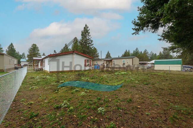 Building Photo - 2 Bedroom 2 Bathroom Home with Attached 2-Car Garage Available in Athol!