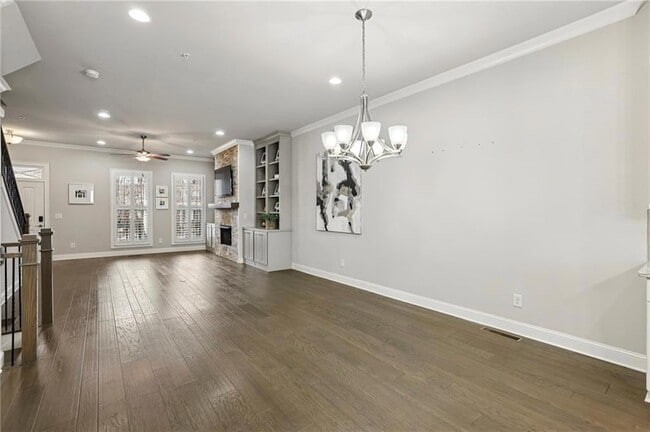 Building Photo - 355 Cricket Ln