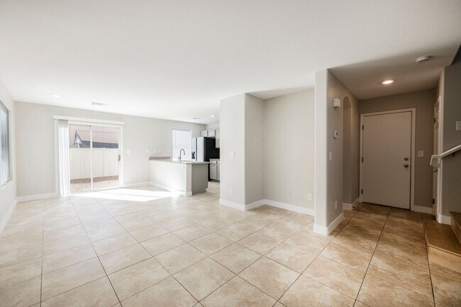 Building Photo - 6075 Las Nubes Dr