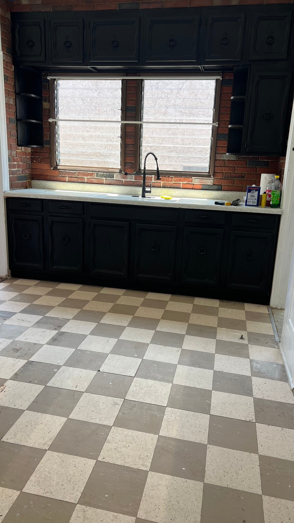 Building Photo - 1071 Dundas St