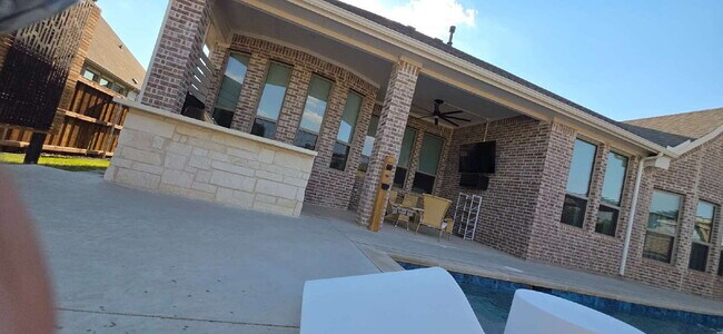 Building Photo - COMING SEPTEMBER - Spectacular Mansfield Retreat with Pool & Outdoor Kitchen!
